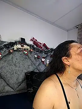 Shantey Laurent online show from December 17, 2025, 2:44 pm