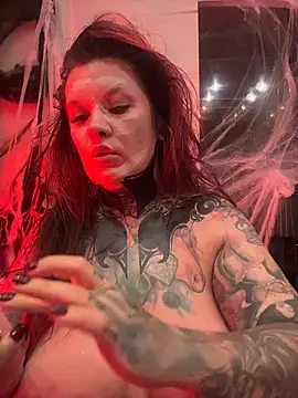 Snapshot of Sabien_DeMonia chatting on October 31, 2025, 4:36 pm Sabien DeMonia online show from October 31, 2025, 4:36 pm