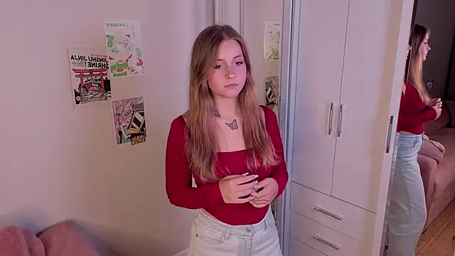 Snapshot of LoveSeekins chatting on September 12, 2025, 7:46 pm LoveSeekins online show from September 12, 2025, 7:46 pm