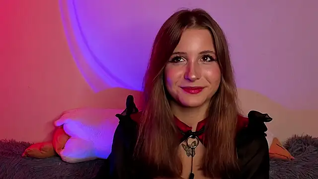 Snapshot of LoveSeekins chatting on November 14, 2025, 7:39 pm LoveSeekins online show from November 14, 2025, 7:39 pm