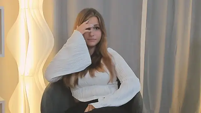 Snapshot of LoveSeekins chatting on September 9, 2025, 4:38 pm LoveSeekins online show from September 9, 2025, 4:38 pm