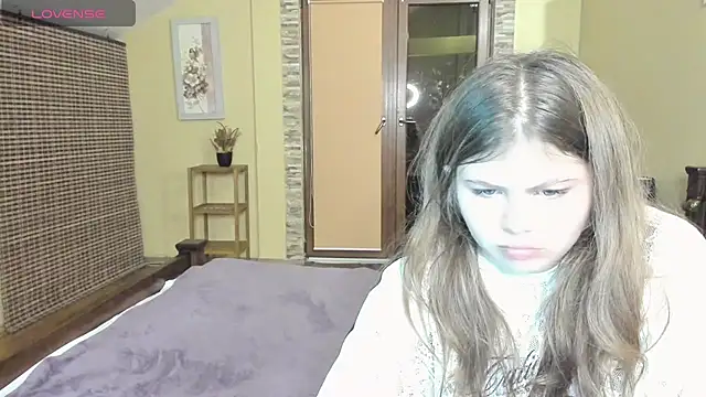 Lilly Jess online show from October 17, 2025, 6:53 pm