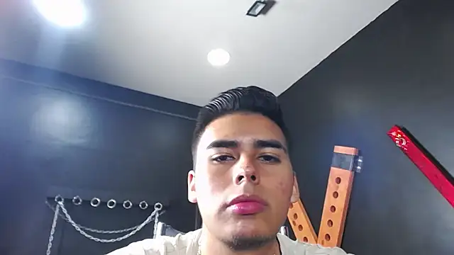 Matthewlodge online show from September 19, 2025, 1:26 pm