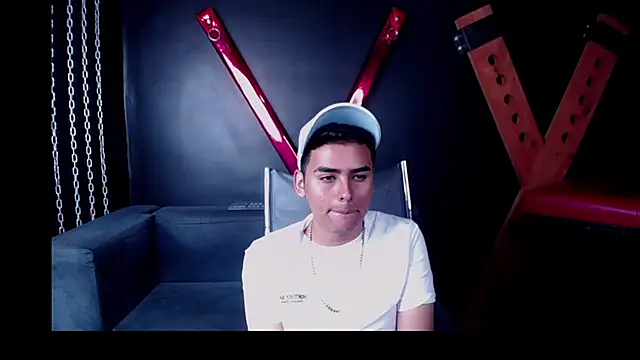 Matthewlodge online show from October 14, 2025, 1:12 pm