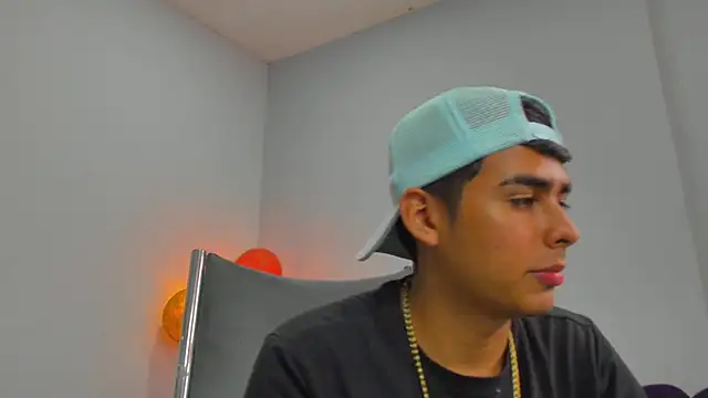 Matthewlodge online show from November 25, 2025, 2:28 pm