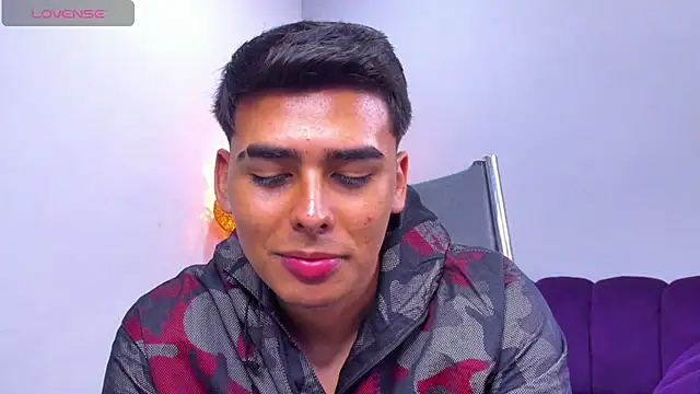 Matthewlodge online show from November 28, 2025, 5:07 am