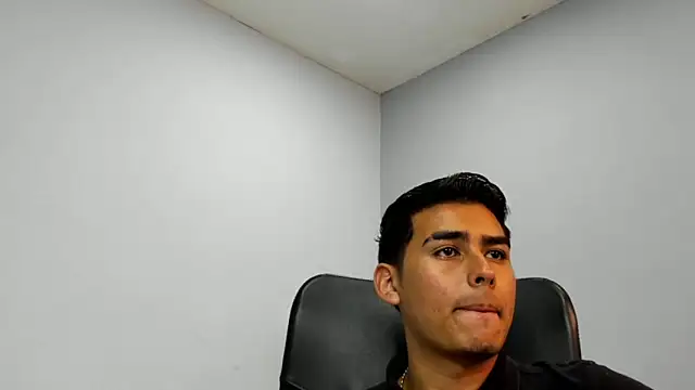 Matthewlodge online show from November 17, 2025, 4:22 pm