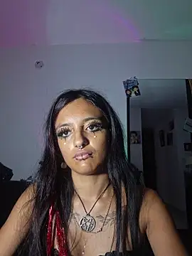 Snapshot of carolinerue chatting on November 5, 2025, 11:02 am carolinerue online show from November 5, 2025, 11:02 am