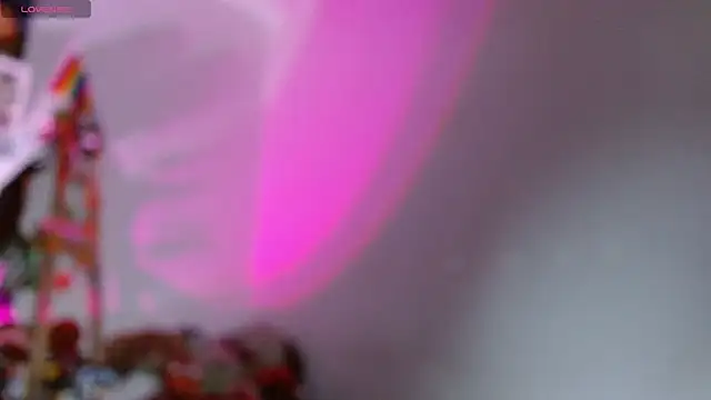 Snapshot of carolinerue chatting on October 11, 2025, 4:35 am carolinerue online show from October 11, 2025, 4:35 am