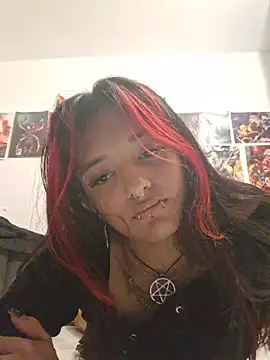 carolinerue online show from May 31, 2026, 4:07 am