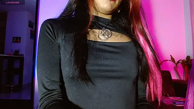 Snapshot of carolinerue chatting on October 16, 2025, 7:27 am carolinerue online show from October 16, 2025, 7:27 am