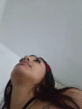 carolinerue online show from May 16, 2026, 1:59 am