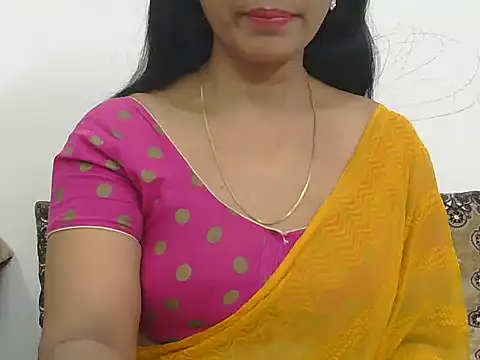 MISS SOMIYA online show from February 3, 2026, 6:46 pm
