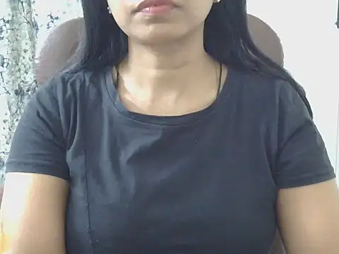 Snapshot of MISS_SOMIYA chatting on April 18, 2026, 5:37 pm MISS SOMIYA online show from April 18, 2026, 5:37 pm