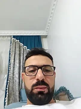 Snapshot of AuxeticDry chatting on February 1, 2026, 12:09 am AuxeticDry online show from February 1, 2026, 12:09 am