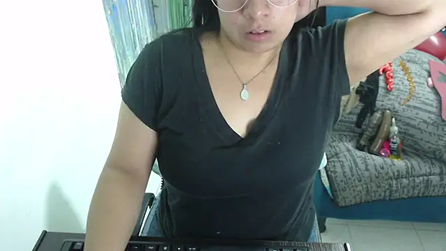Snapshot of Cristalfire_69 chatting on September 16, 2025, 1:34 pm Cristalfire 69 online show from September 16, 2025, 1:34 pm