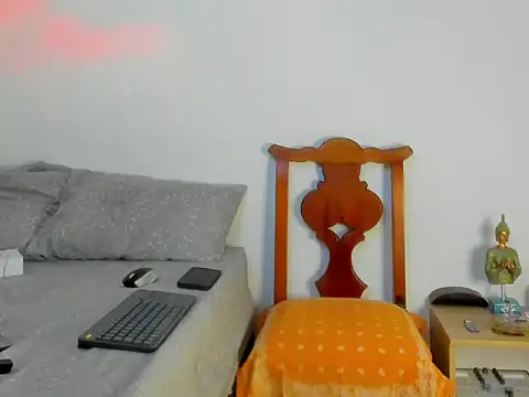 Snapshot of Dusan_greyy chatting on September 30, 2025, 4:40 am Dusan greyy online show from September 30, 2025, 4:40 am