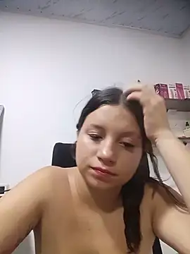 Snapshot of Shell_Latina chatting on June 2, 2026, 7:08 am Shell Latina online show from June 2, 2026, 7:08 am