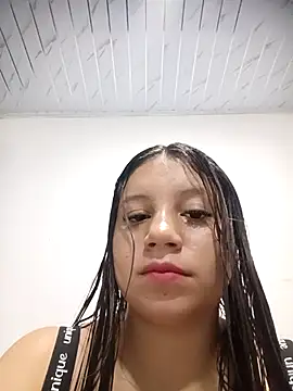 Snapshot of Shell_Latina chatting on April 18, 2026, 4:26 am Shell Latina online show from April 18, 2026, 4:26 am