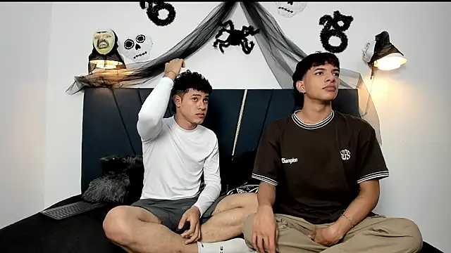 maicol cum23 online show from October 28, 2025, 4:24 am