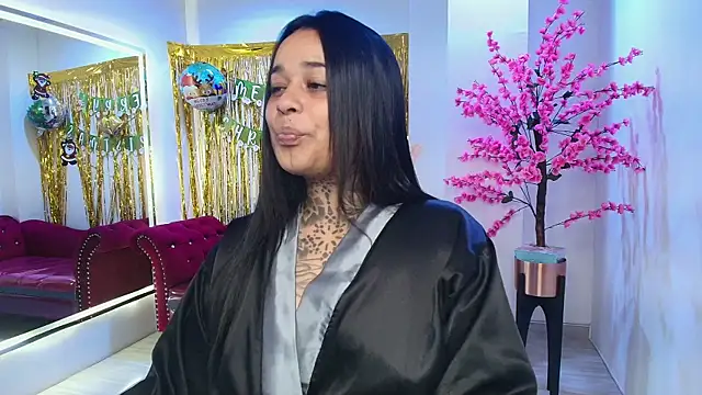 Black roseee online show from December 20, 2025, 8:17 am