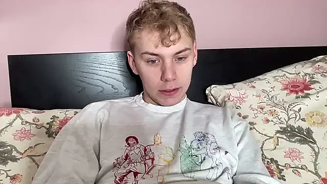 Snapshot of scottishtwink01 chatting on October 11, 2025, 11:11 am scottishtwink01 online show from October 11, 2025, 11:11 am