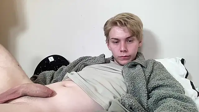 Snapshot of scottishtwink01 chatting on September 15, 2025, 12:00 am scottishtwink01 online show from September 15, 2025, 12:00 am