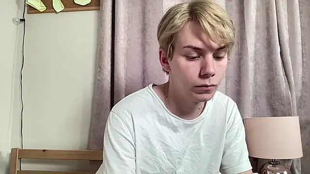 Snapshot of scottishtwink01 chatting on September 22, 2025, 4:02 pm scottishtwink01 online show from September 22, 2025, 4:02 pm