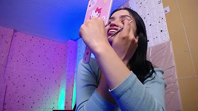 emmydurant online show from December 18, 2025, 8:01 pm