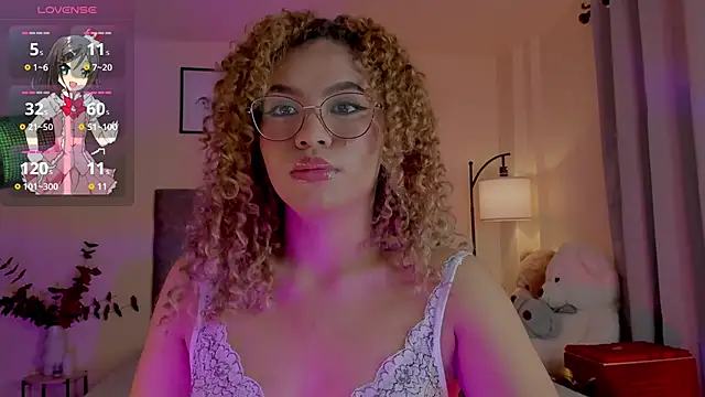 Snapshot of OxanaFedorova1- chatting on December 17, 2025, 8:36 pm OxanaFedorova1- online show from December 17, 2025, 8:36 pm