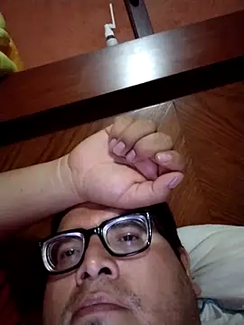 Santiagoqro85 online show from October 15, 2025, 3:49 am