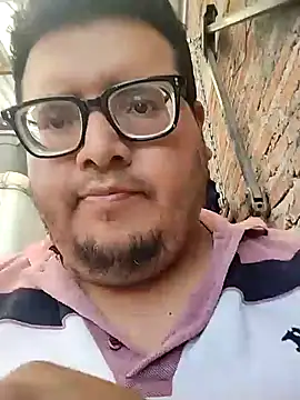 Santiagoqro85 online show from October 1, 2025, 8:35 pm