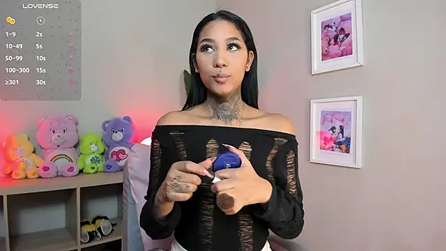 Snapshot of Anaya_olyx chatting on October 2, 2025, 5:00 am Anaya olyx online show from October 2, 2025, 5:00 am
