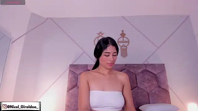 Snapshot of nicol_giraldoo chatting on April 6, 2026, 4:46 am nicol giraldoo online show from April 6, 2026, 4:46 am