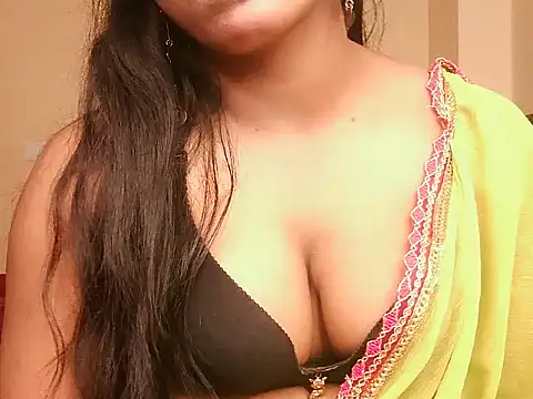 Snapshot of Miss_Virgingirl04 chatting on October 15, 2025, 5:28 am Miss Virgingirl04 online show from October 15, 2025, 5:28 am