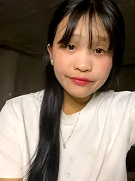 Snapshot of mika-bae chatting on October 11, 2025, 8:04 am mika-bae online show from October 11, 2025, 8:04 am