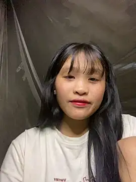 Snapshot of mika-bae chatting on October 6, 2025, 3:51 am mika-bae online show from October 6, 2025, 3:51 am