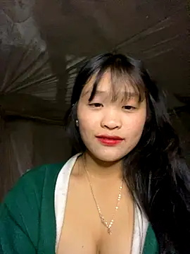 Snapshot of mika-bae chatting on October 7, 2025, 4:13 am mika-bae online show from October 7, 2025, 4:13 am