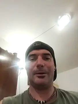 Snapshot of Nashlethal_p chatting on September 10, 2025, 6:29 pm Nashlethal p online show from September 10, 2025, 6:29 pm