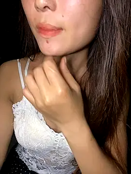 Snapshot of Thanh-18 chatting on September 24, 2025, 1:28 pm Thanh-18 online show from September 24, 2025, 1:28 pm