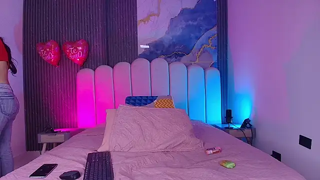 Snapshot of abbyrouss_ chatting on February 18, 2026, 3:04 am abbyrouss online show from February 18, 2026, 3:04 am