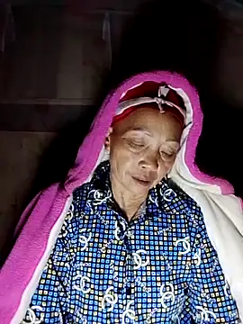 Snapshot of -Xuka-200 chatting on November 26, 2025, 11:54 am -Xuka-200 online show from November 26, 2025, 11:54 am