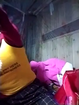 Snapshot of -Xuka-200 chatting on December 20, 2025, 10:56 pm -Xuka-200 online show from December 20, 2025, 10:56 pm