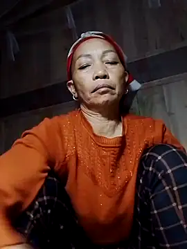 Snapshot of -Xuka-200 chatting on November 13, 2025, 11:14 am -Xuka-200 online show from November 13, 2025, 11:14 am