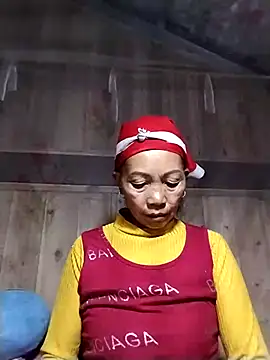 Snapshot of -Xuka-200 chatting on December 17, 2025, 12:32 pm -Xuka-200 online show from December 17, 2025, 12:32 pm