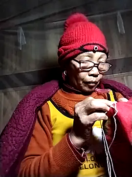 Snapshot of -Xuka-200 chatting on January 6, 2026, 11:47 am -Xuka-200 online show from January 6, 2026, 11:47 am