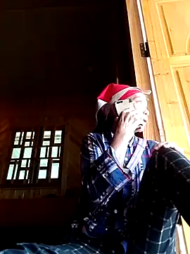 Snapshot of -Xuka-200 chatting on October 19, 2025, 9:34 am -Xuka-200 online show from October 19, 2025, 9:34 am