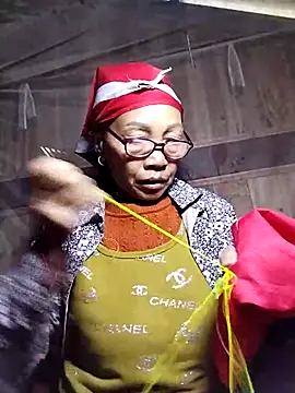 Snapshot of -Xuka-200 chatting on January 12, 2026, 12:50 am -Xuka-200 online show from January 12, 2026, 12:50 am