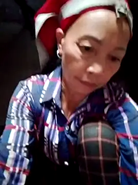 Snapshot of -Xuka-200 chatting on November 9, 2025, 1:20 am -Xuka-200 online show from November 9, 2025, 1:20 am