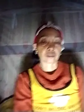 Snapshot of -Xuka-200 chatting on December 16, 2025, 12:20 pm -Xuka-200 online show from December 16, 2025, 12:20 pm